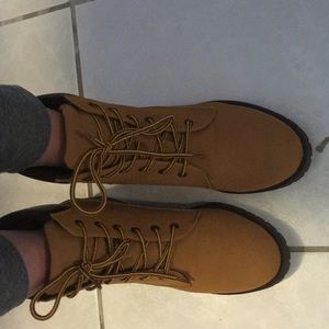 ***G.H. Bass & Co. Boots